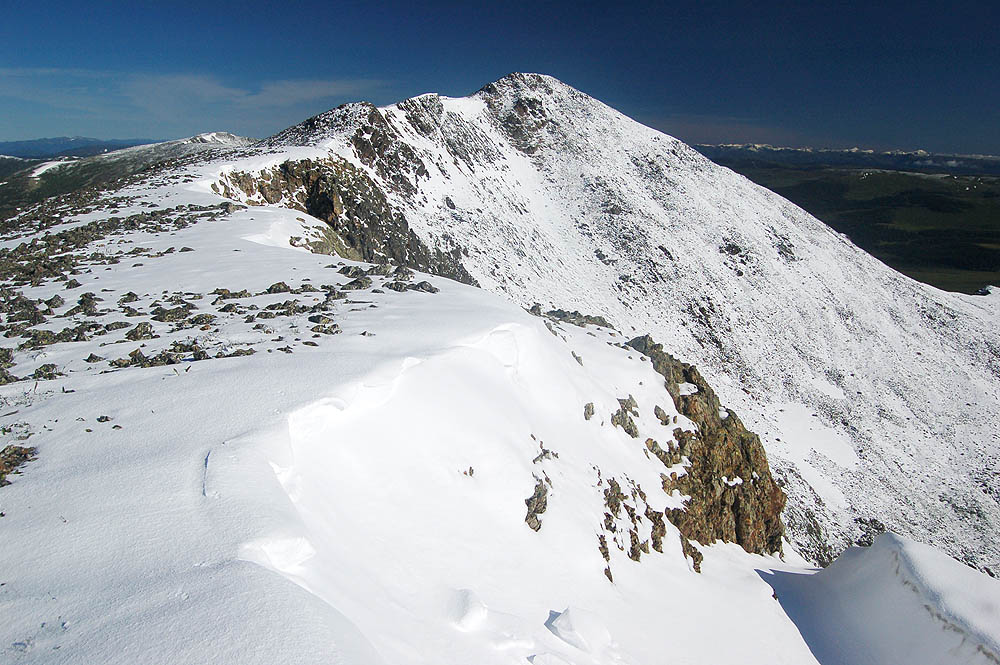 Высшая точка Айгулакского хребта. 2752 м